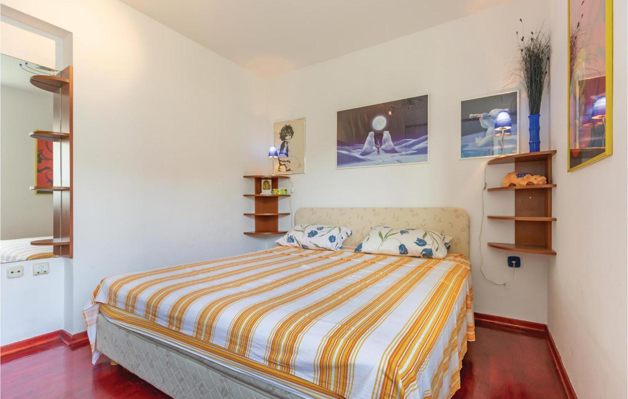 Stunning Apartment In Brela With Wifi Exterior foto