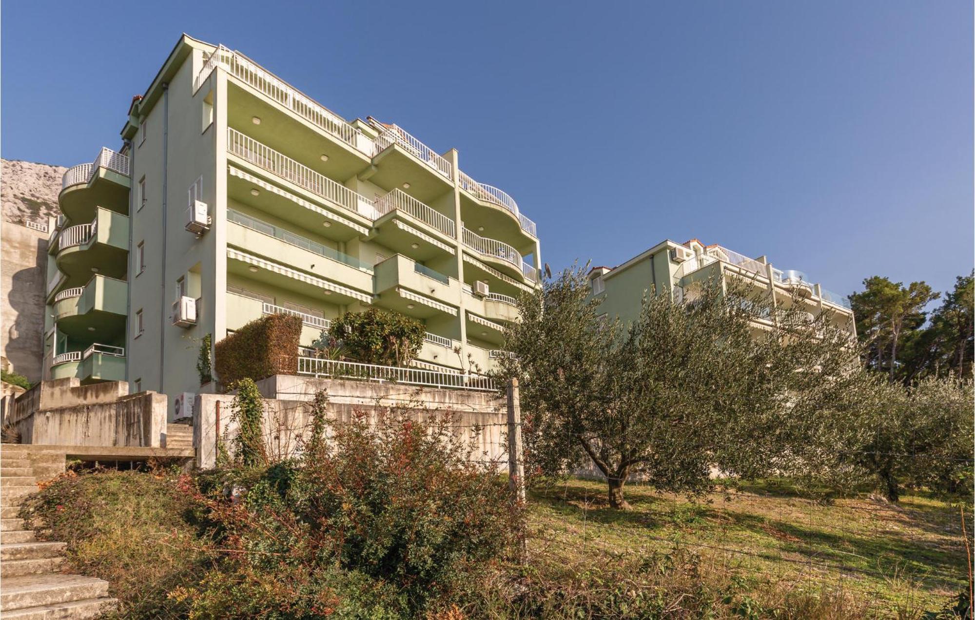 Stunning Apartment In Brela With Wifi Exterior foto